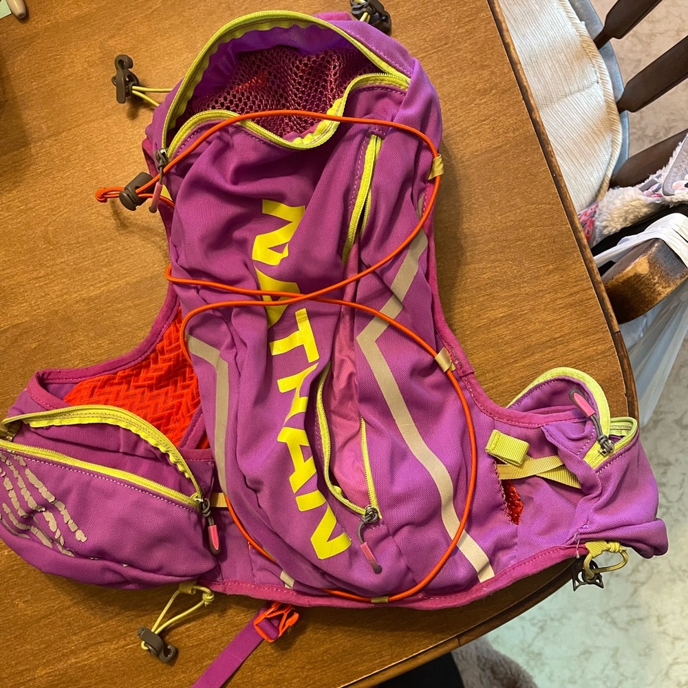 Nathan hydration running backpack for women hydration pack pink